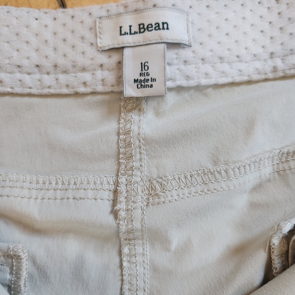 L.L. Bean Capris Sz 16 - Picture 3 of 4